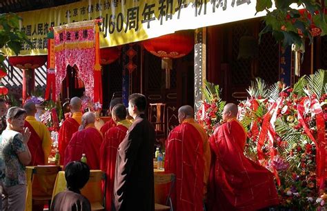 how many people in china are buddhists